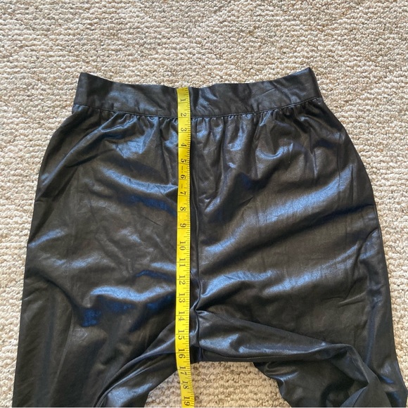 5/$15 Vintage Unique AB Sport Distressed Glossy Black Pants 1X - Picture 9 of 10